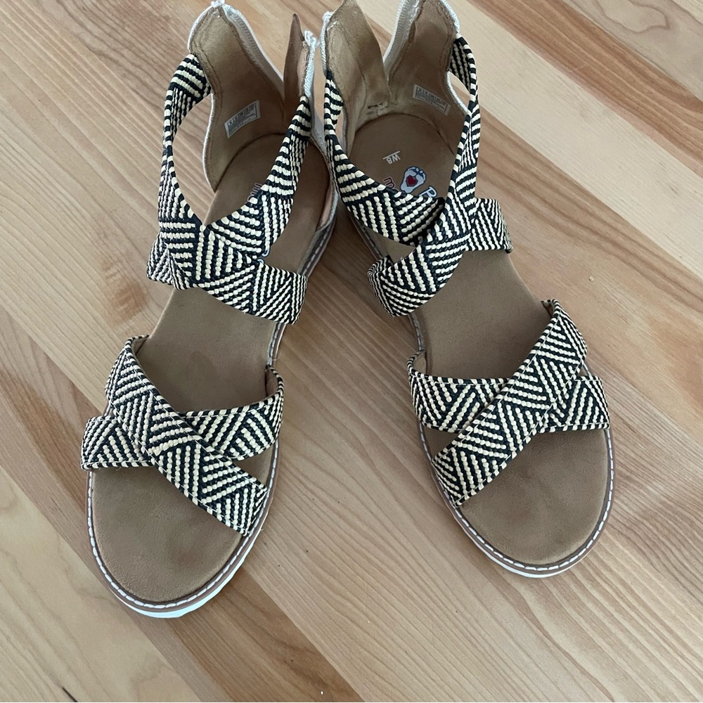 BOBS from Skechers Black and Cream Cross-Strap Wedge Sandals